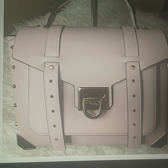 Michael Kors Manhattan Medium Leather Satchel - Picture 5 of 11